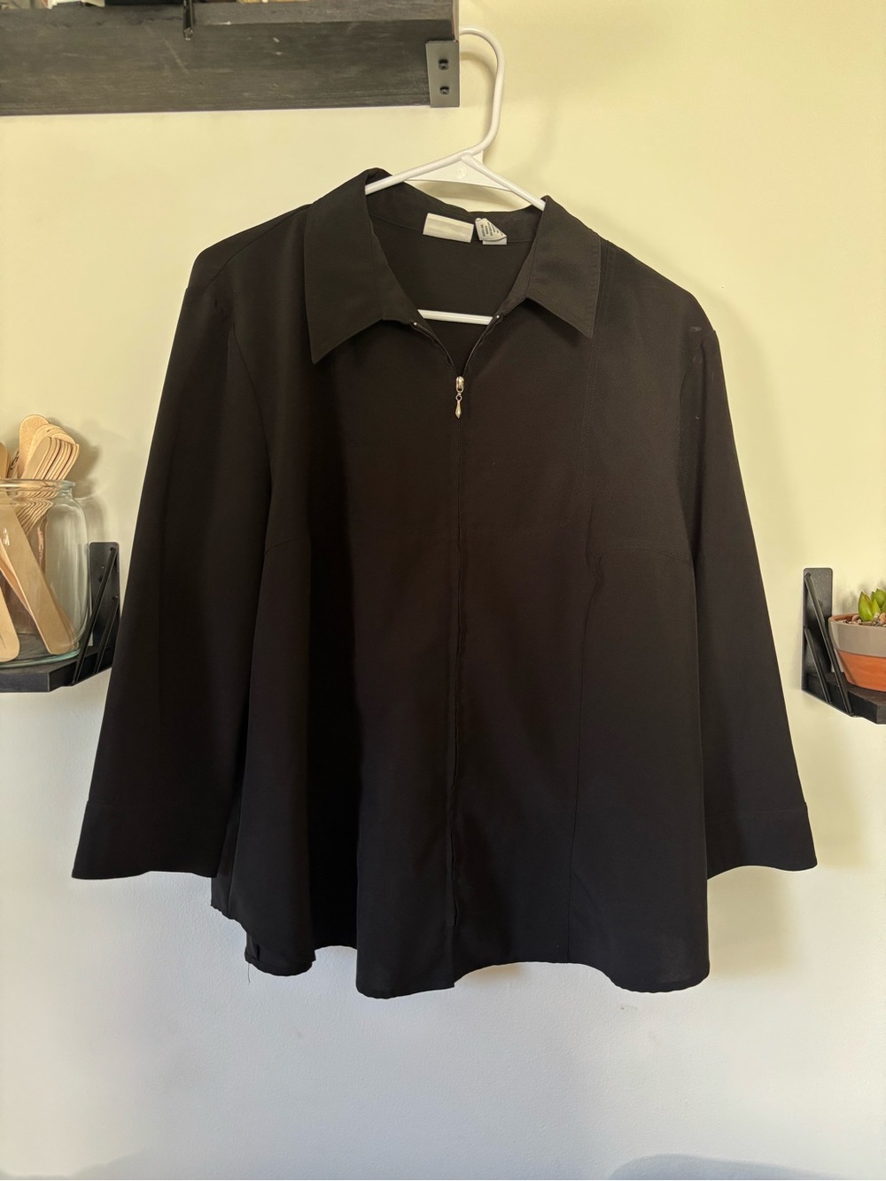 Covington Size 18 Black Zip Front 3/4 Sleeve Blouse